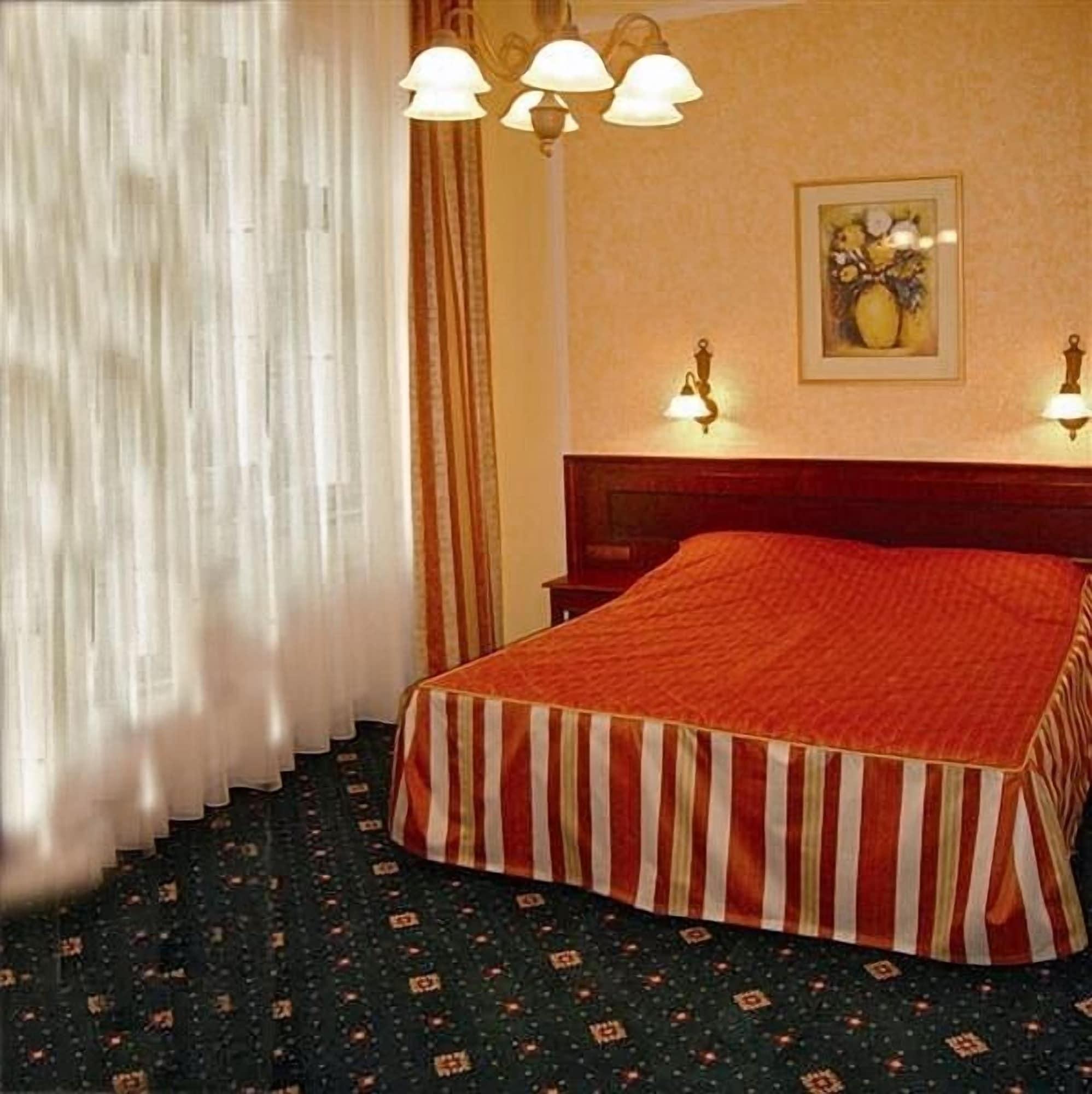 Humboldt Park Hotel & Spa Karlovy Vary Esterno foto