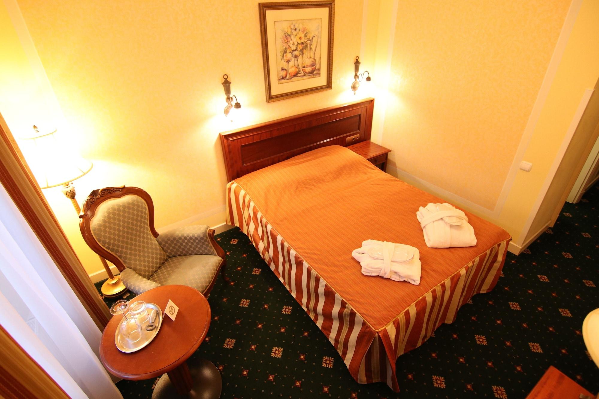 Humboldt Park Hotel & Spa Karlovy Vary Esterno foto
