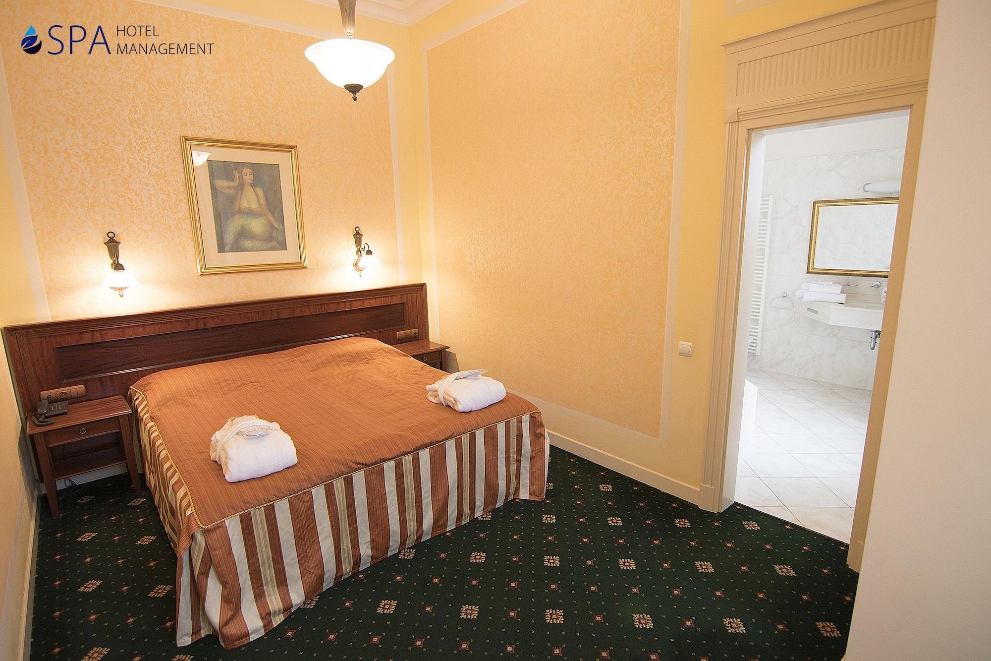 Humboldt Park Hotel & Spa Karlovy Vary Esterno foto