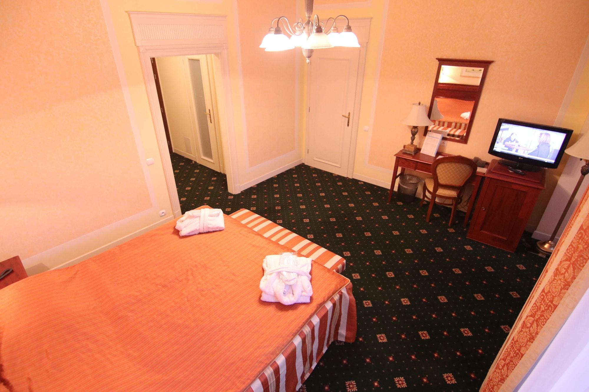 Humboldt Park Hotel & Spa Karlovy Vary Esterno foto