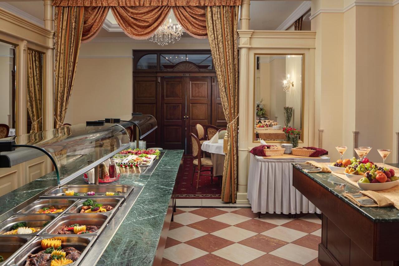 Humboldt Park Hotel & Spa Karlovy Vary Esterno foto