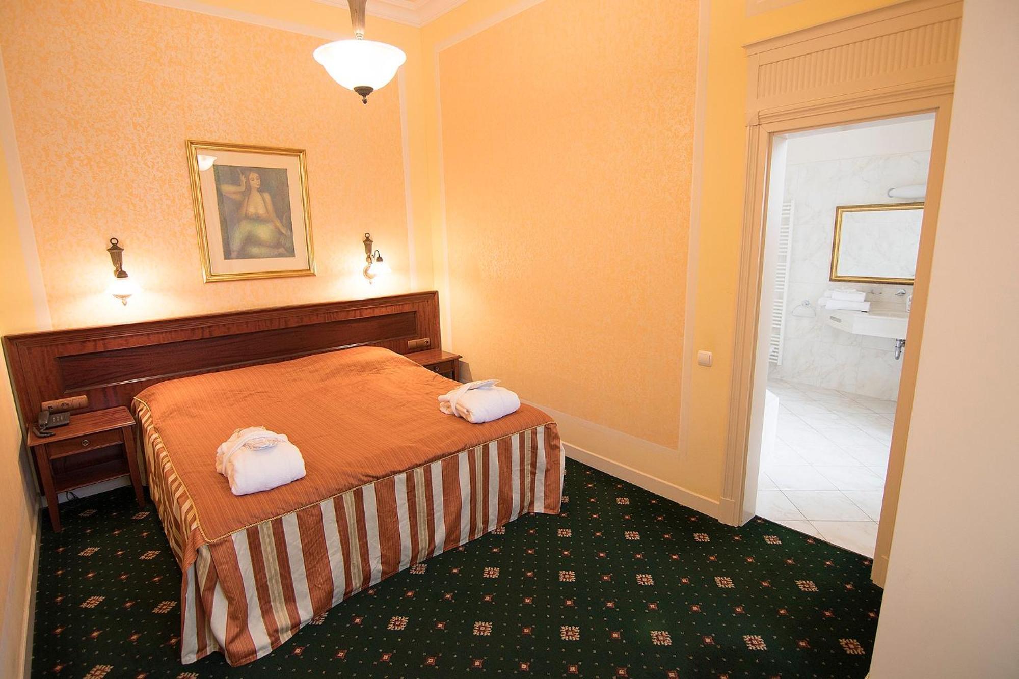 Humboldt Park Hotel & Spa Karlovy Vary Esterno foto